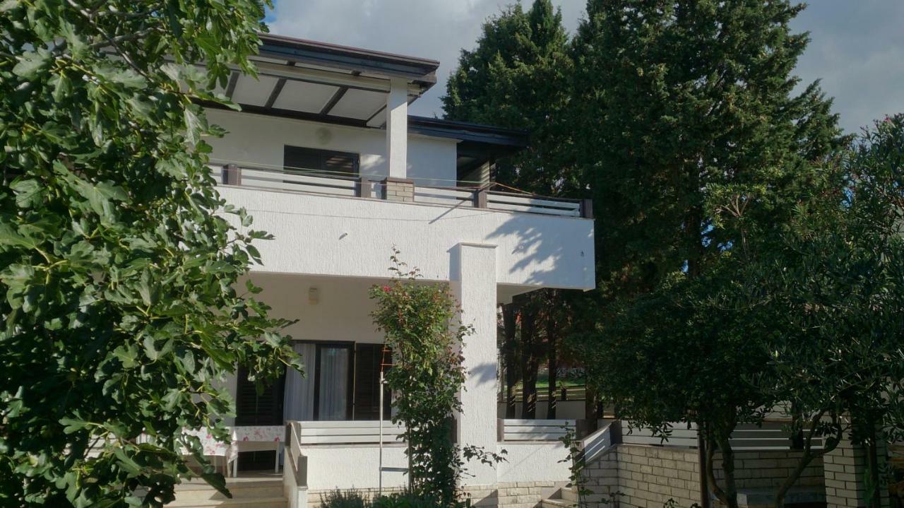 Apartments Karlos Novaglia Esterno foto